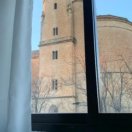 Vivienda Con Fines Turisticos La Barbacana Del Salvador Úbeda Zewnętrze zdjęcie